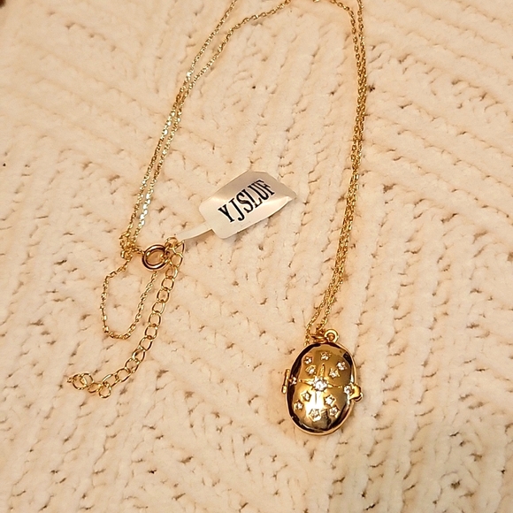 Charmed Aroma 28" Gold Lockett Necklace - Picture 1 of 3